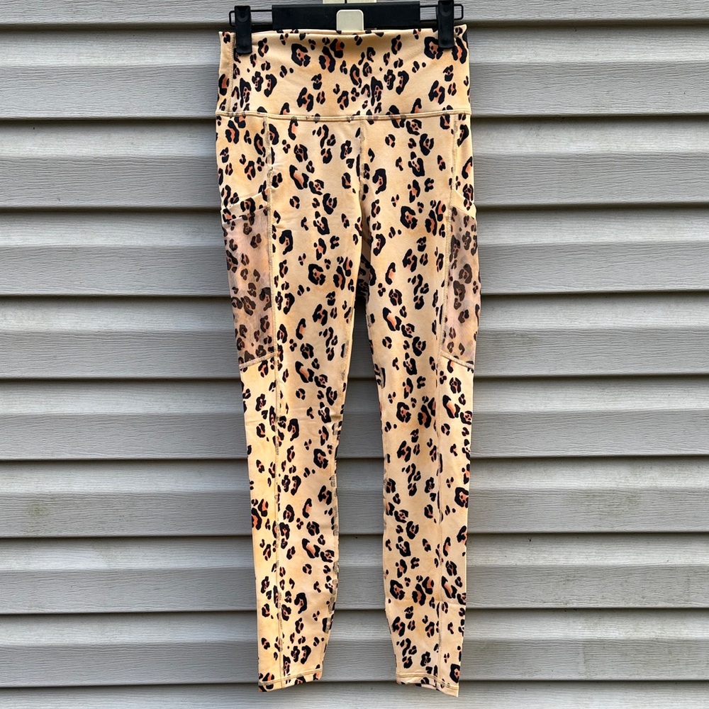 Fabletics On the Go Legging Cheetah Animal Print Tan Black Small LG2045880-2975